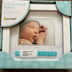 Pearhead ID Bracelet Picture Frame